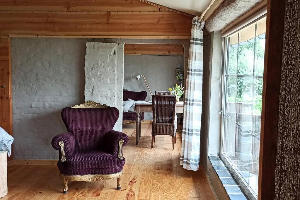 Korentil . Cosy House With Private Garden Hébergement de vacances