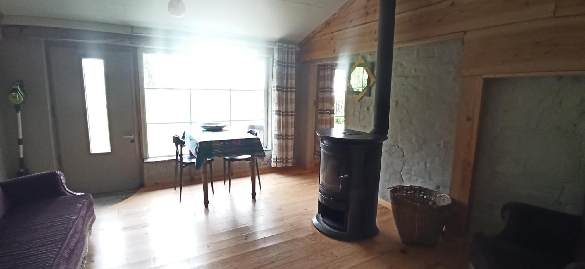 Korentil . Cosy House With Private Garden *